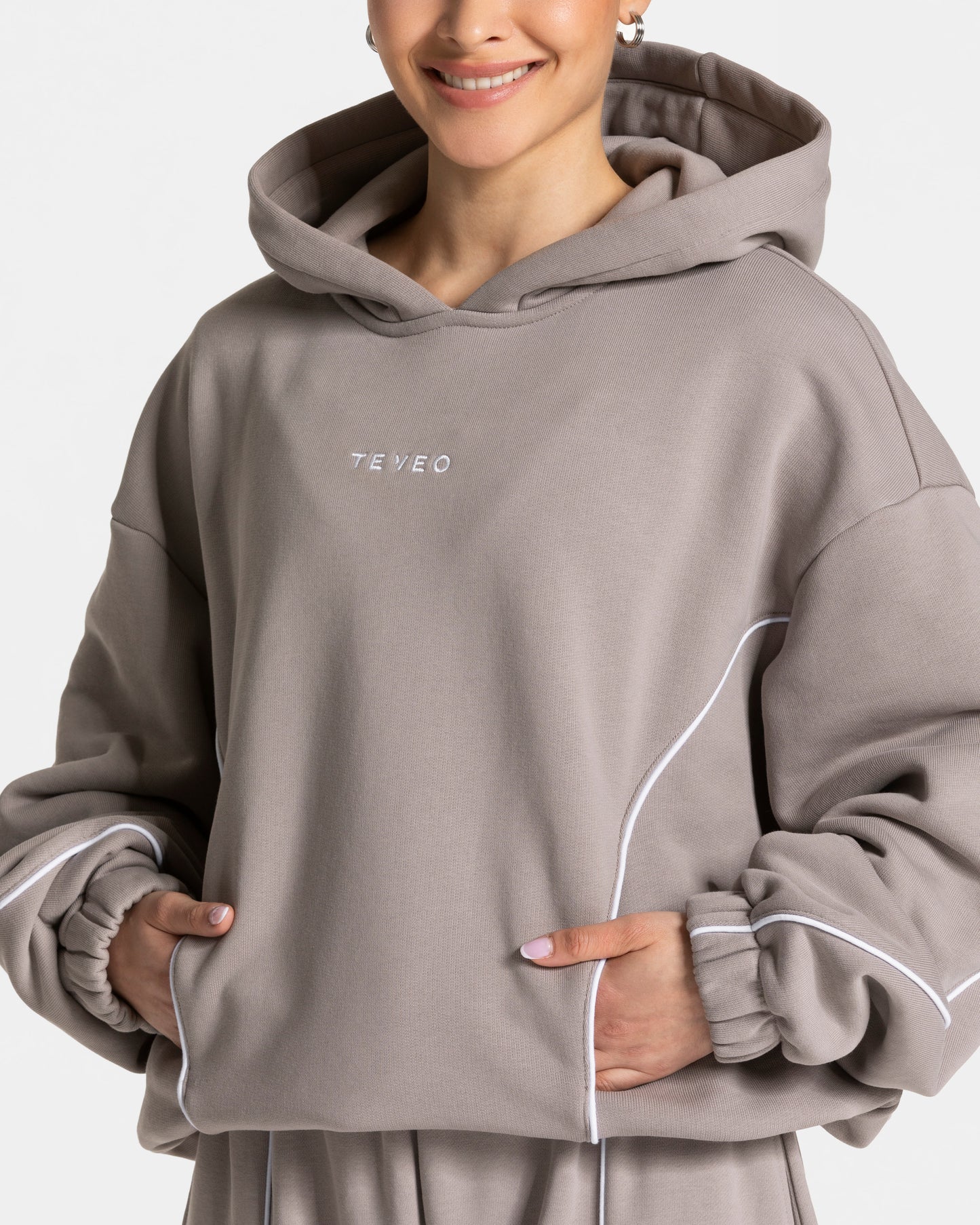 Contrastline Hooded Sweater ‘Stone’