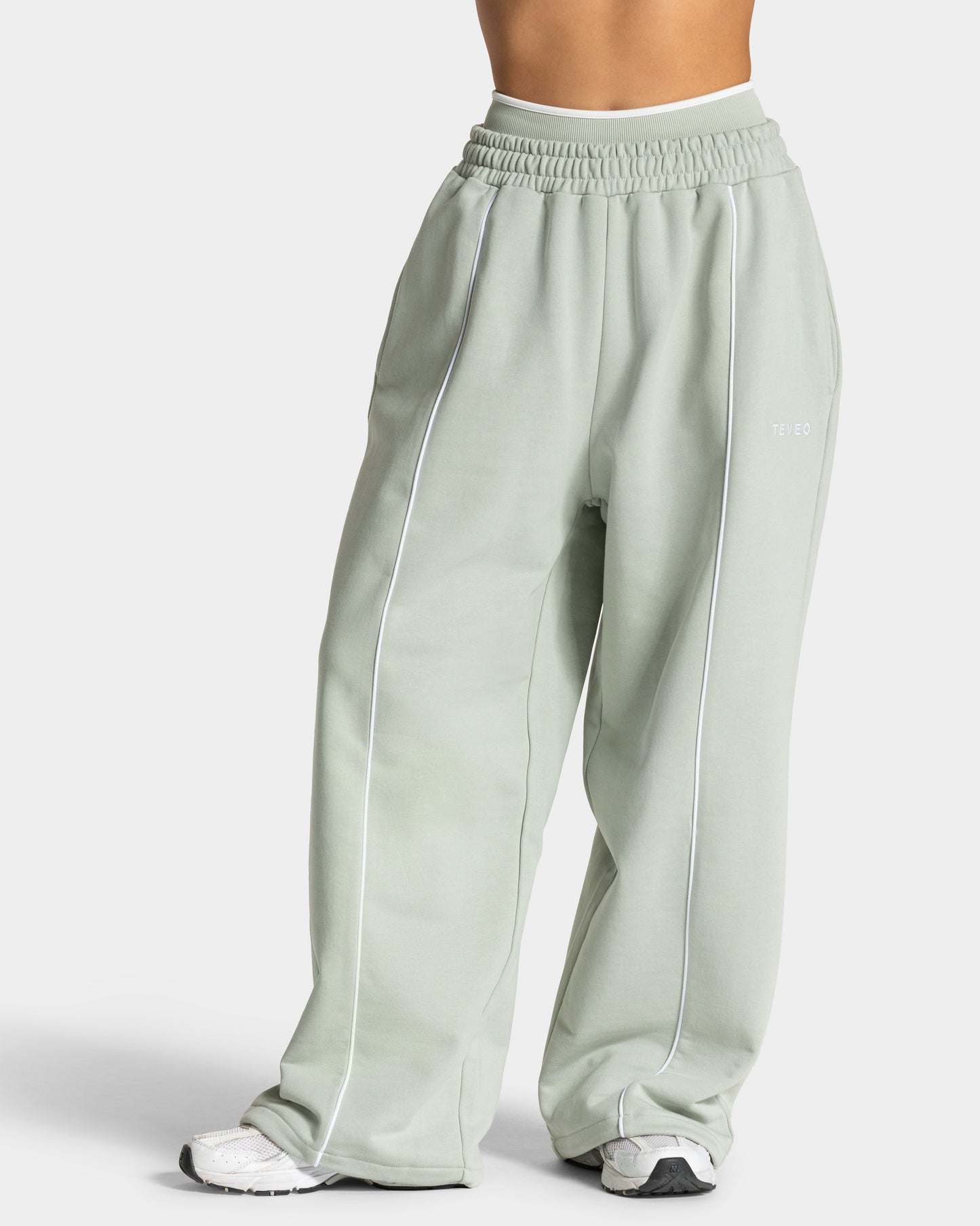 Contrastline Wide Leg Joggers ‘Pistachio’