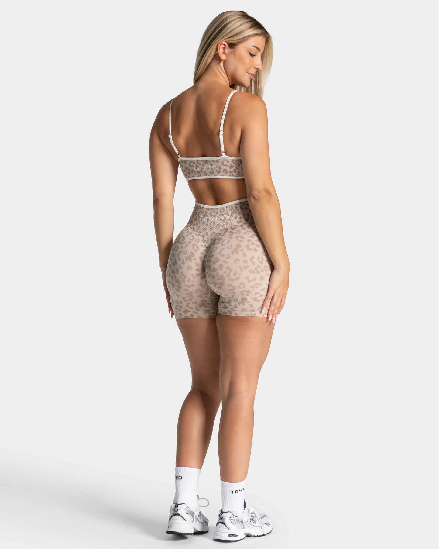 Contrastline Sculpt Scrunch Shorts ‘Leopard Print’