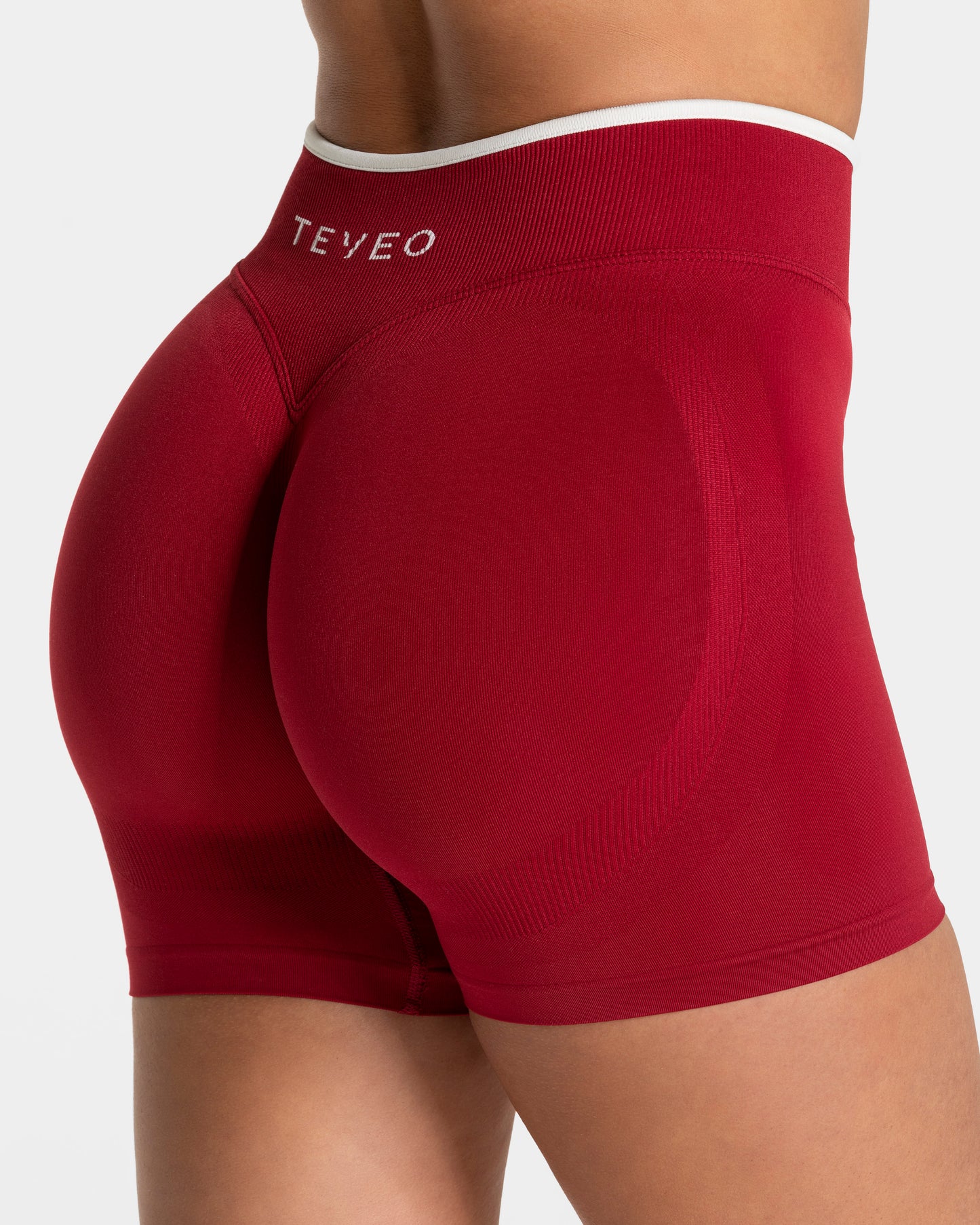 Contrastline Sculpt Scrunch Shorts "Cherry"