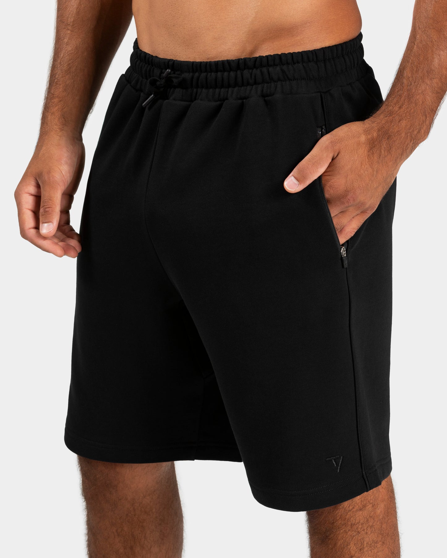 Contrastline Shorts ‘Black’