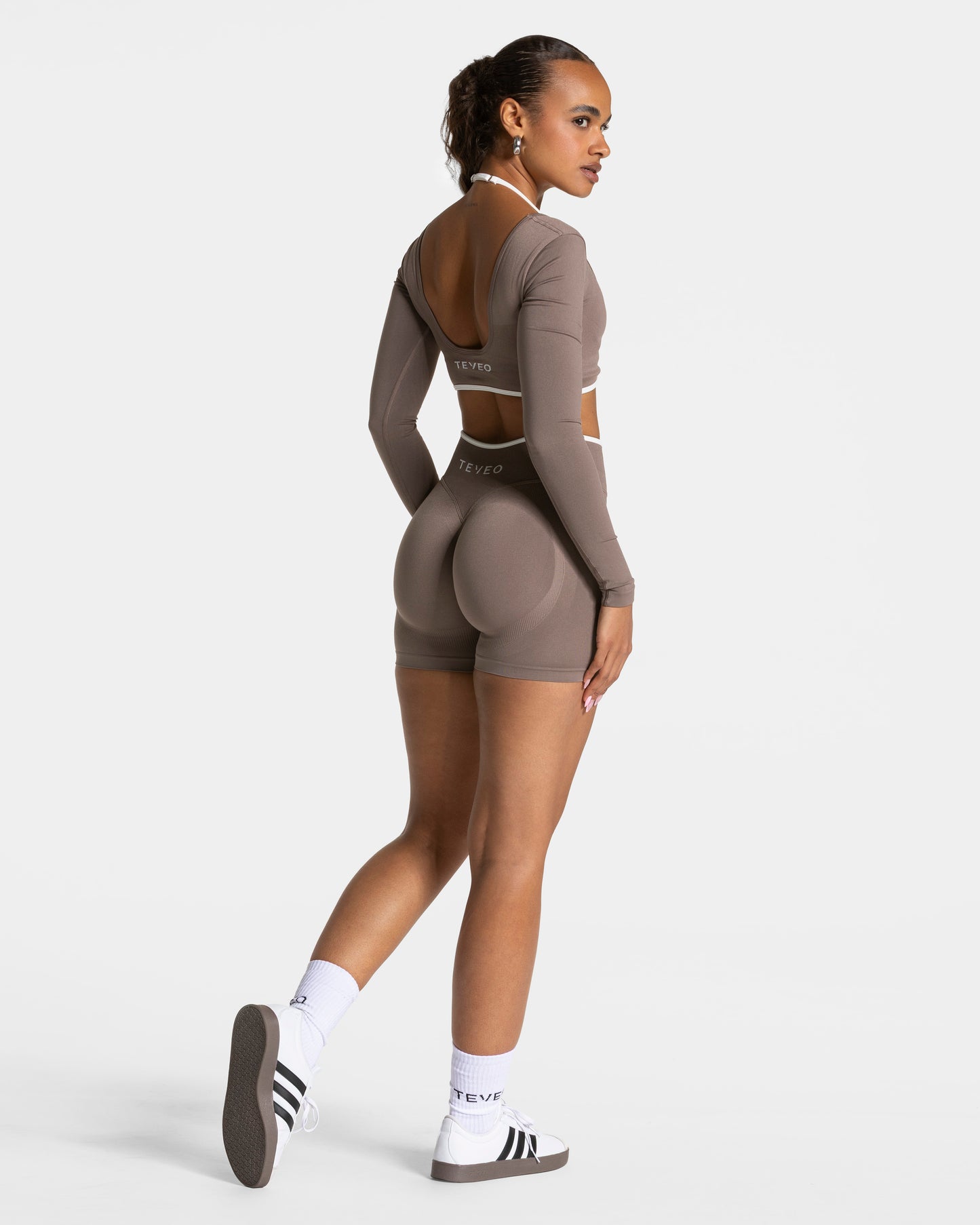 Contrastline Sculpt Scrunch Shorts ‘Mocha’