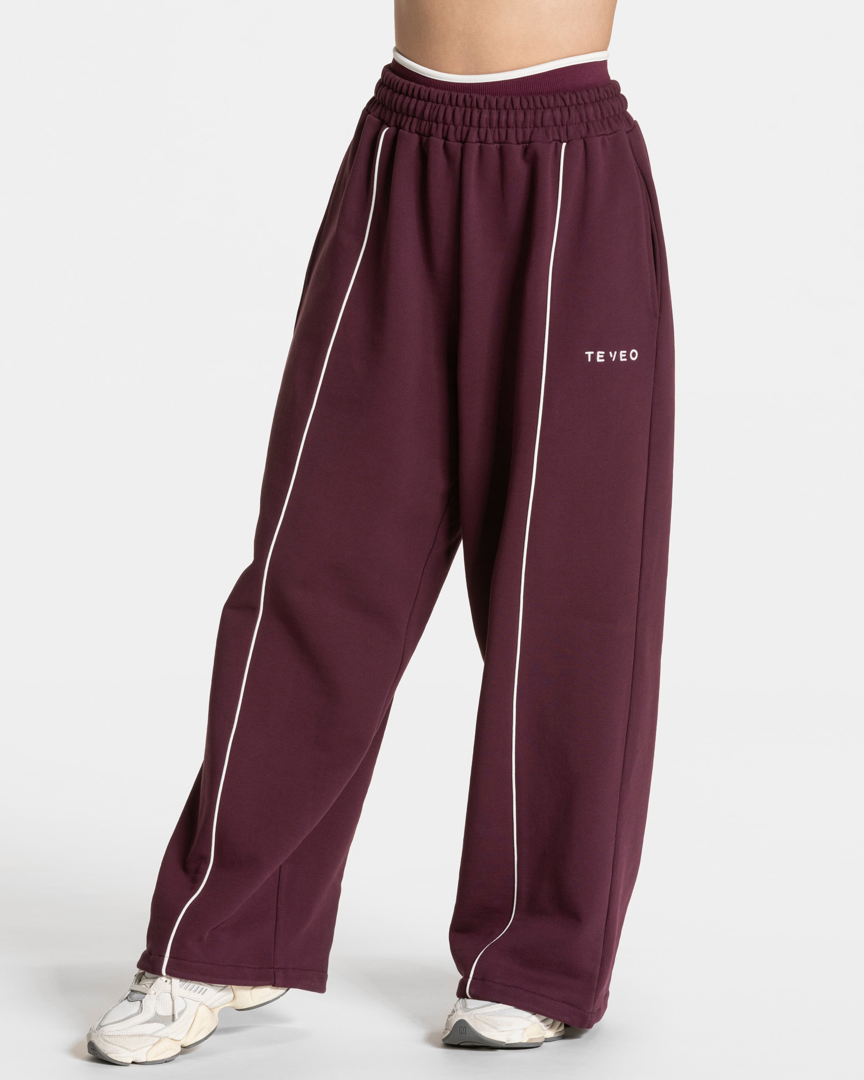 Contrastline Wide Leg Joggers ‘Plum’