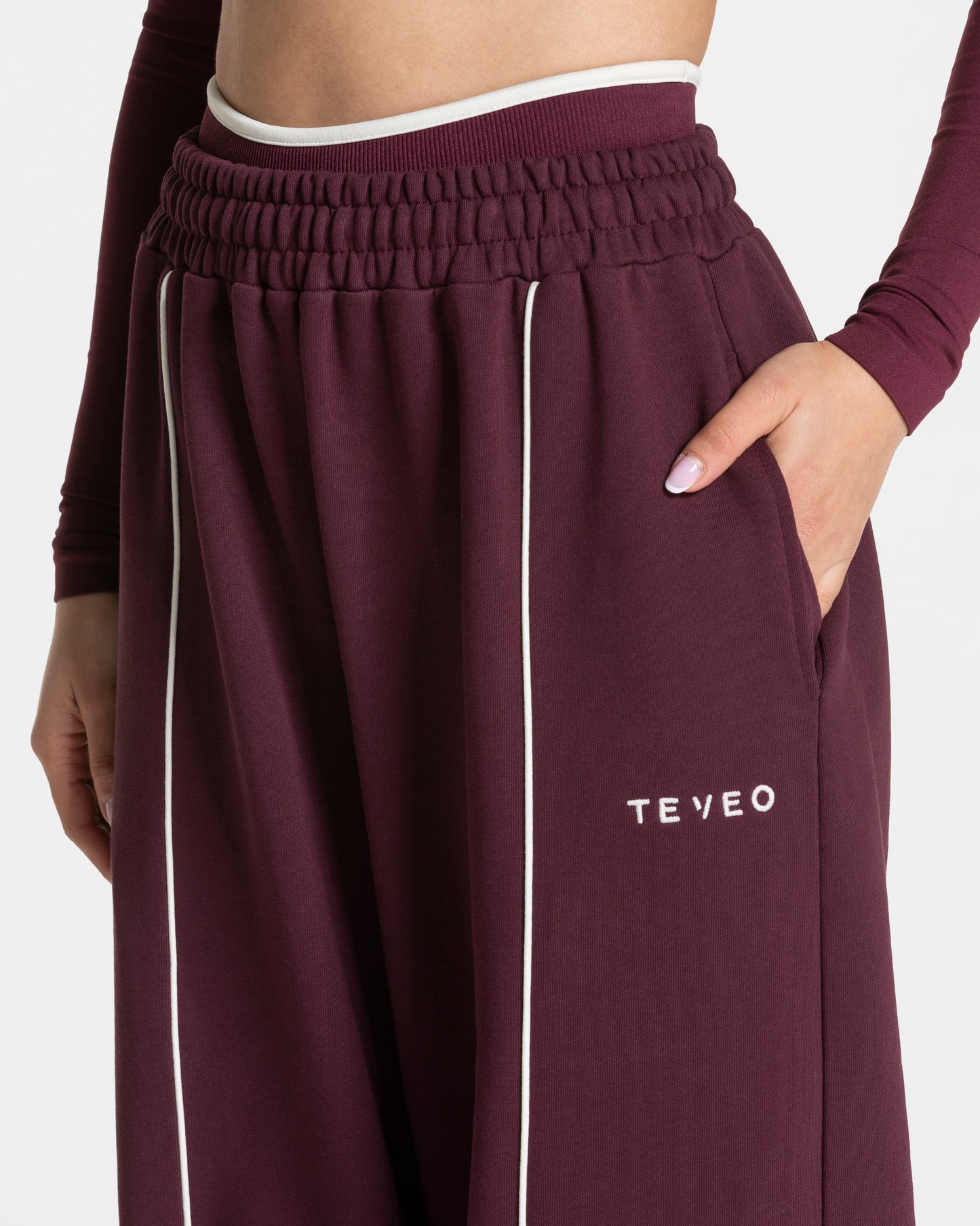 Contrastline Wide Leg Joggers ‘Plum’