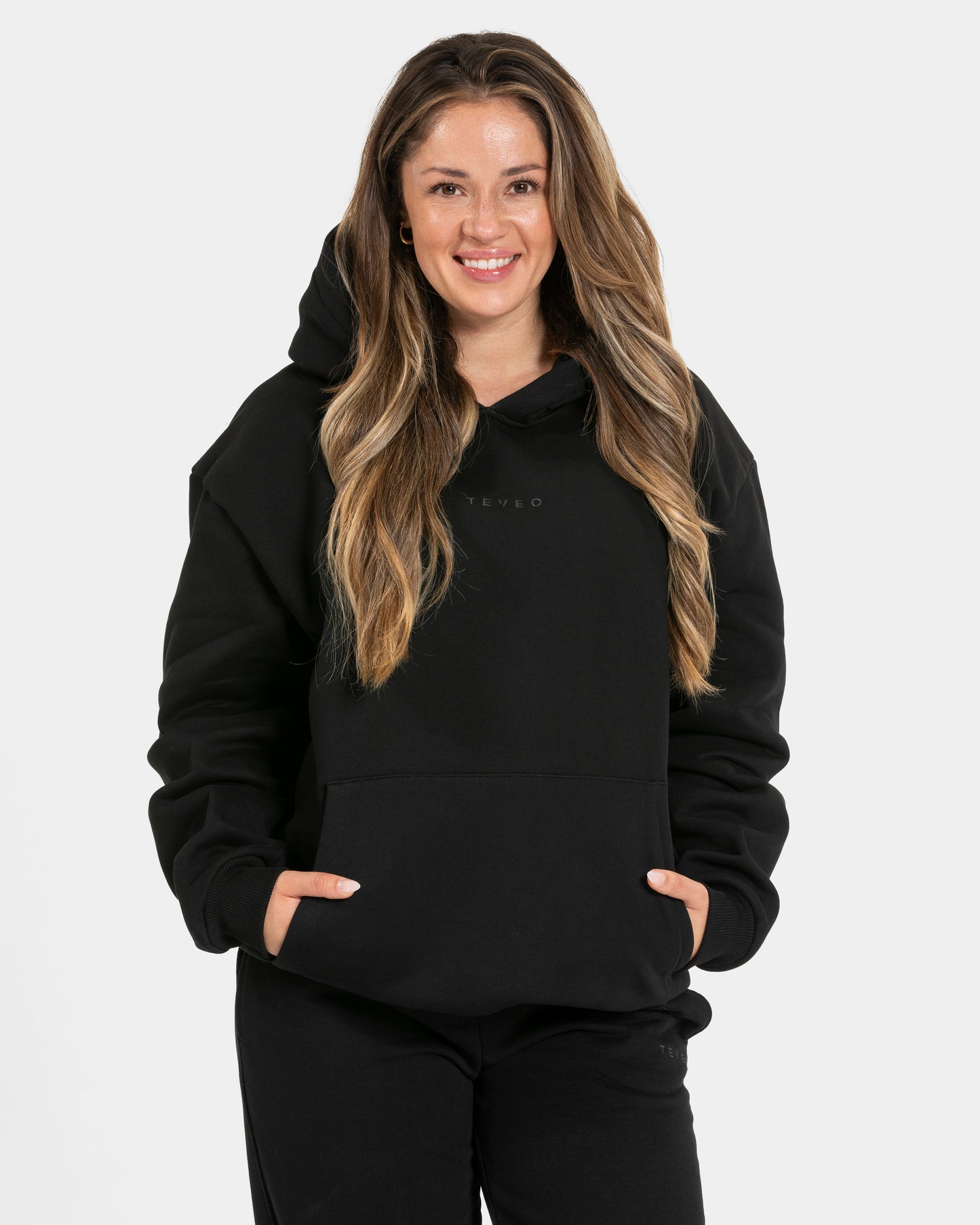 Sudadera oversize con capucha RI’VAIV «negro»