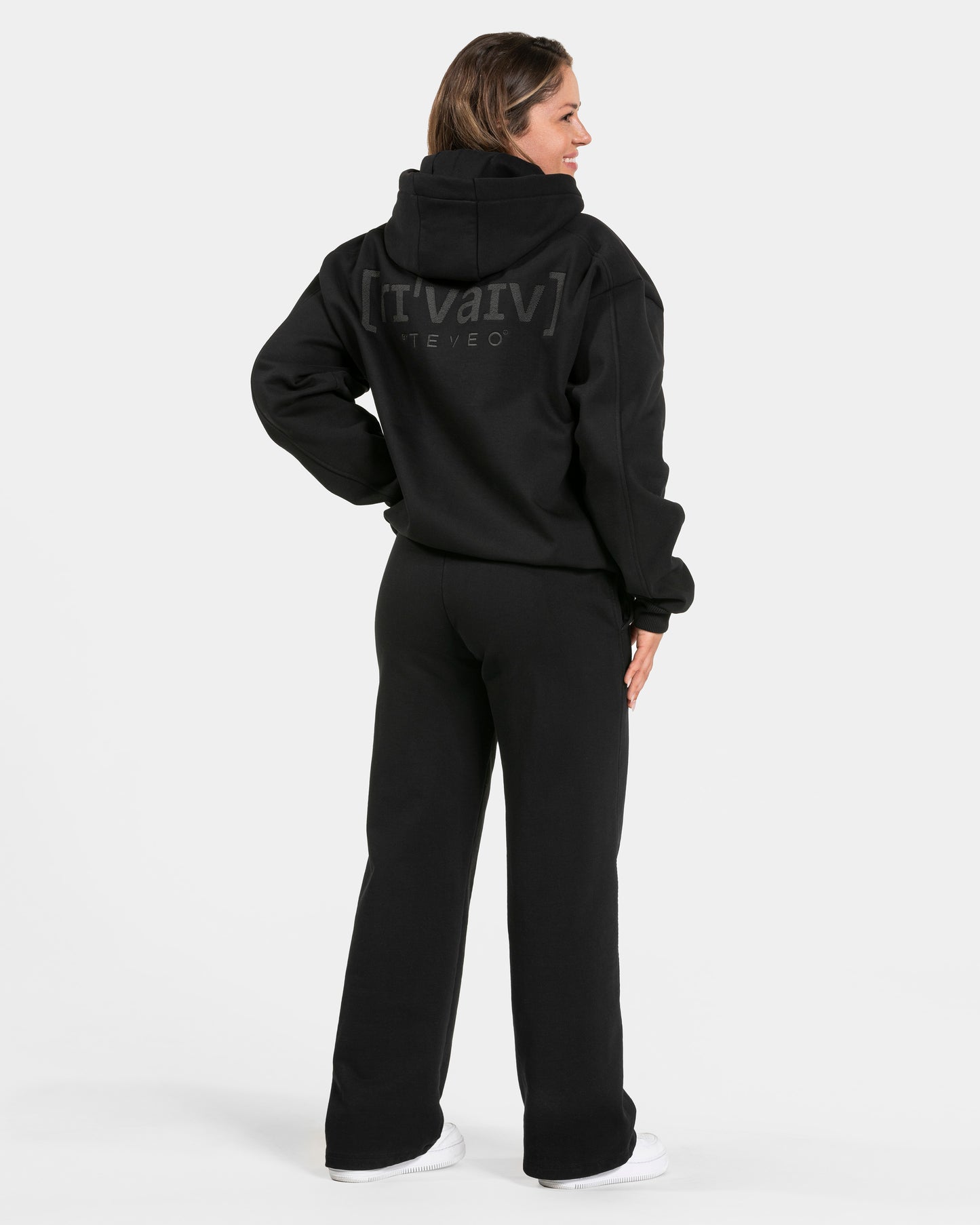Sudadera oversize con capucha RI’VAIV «negro»