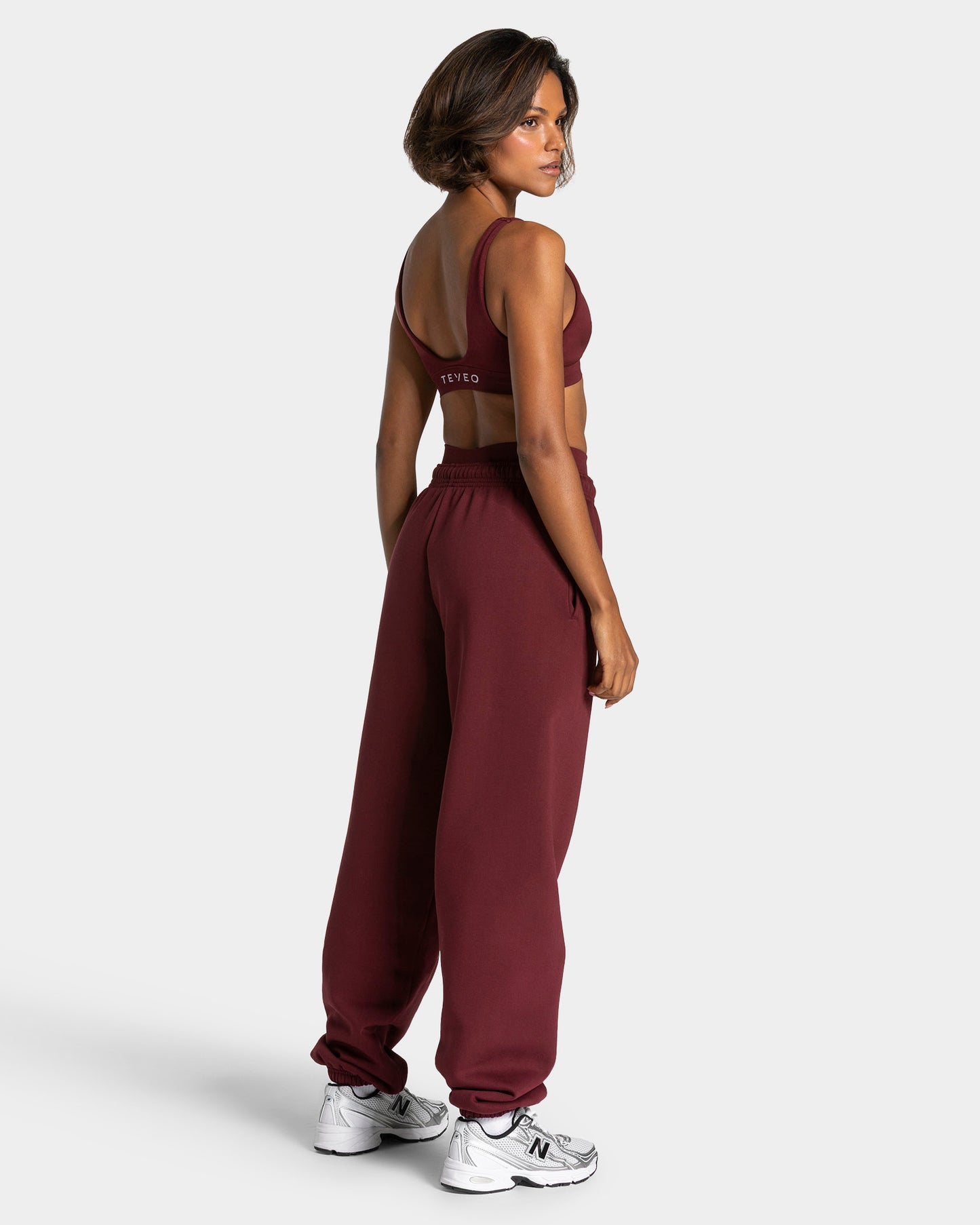 Timeless Pro Jogger "Weinrot"