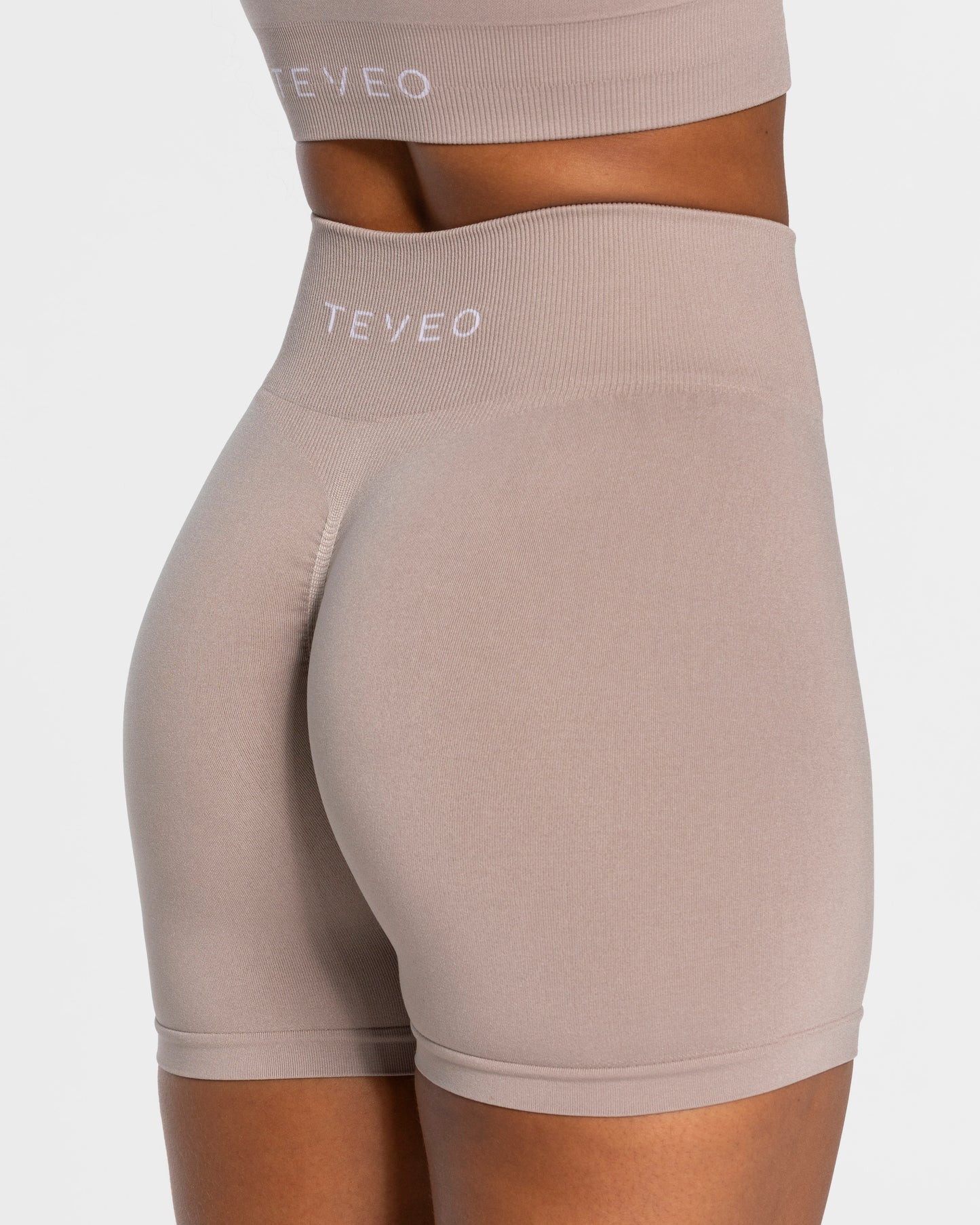 Timeless Scrunch Shorts ‘Dust’