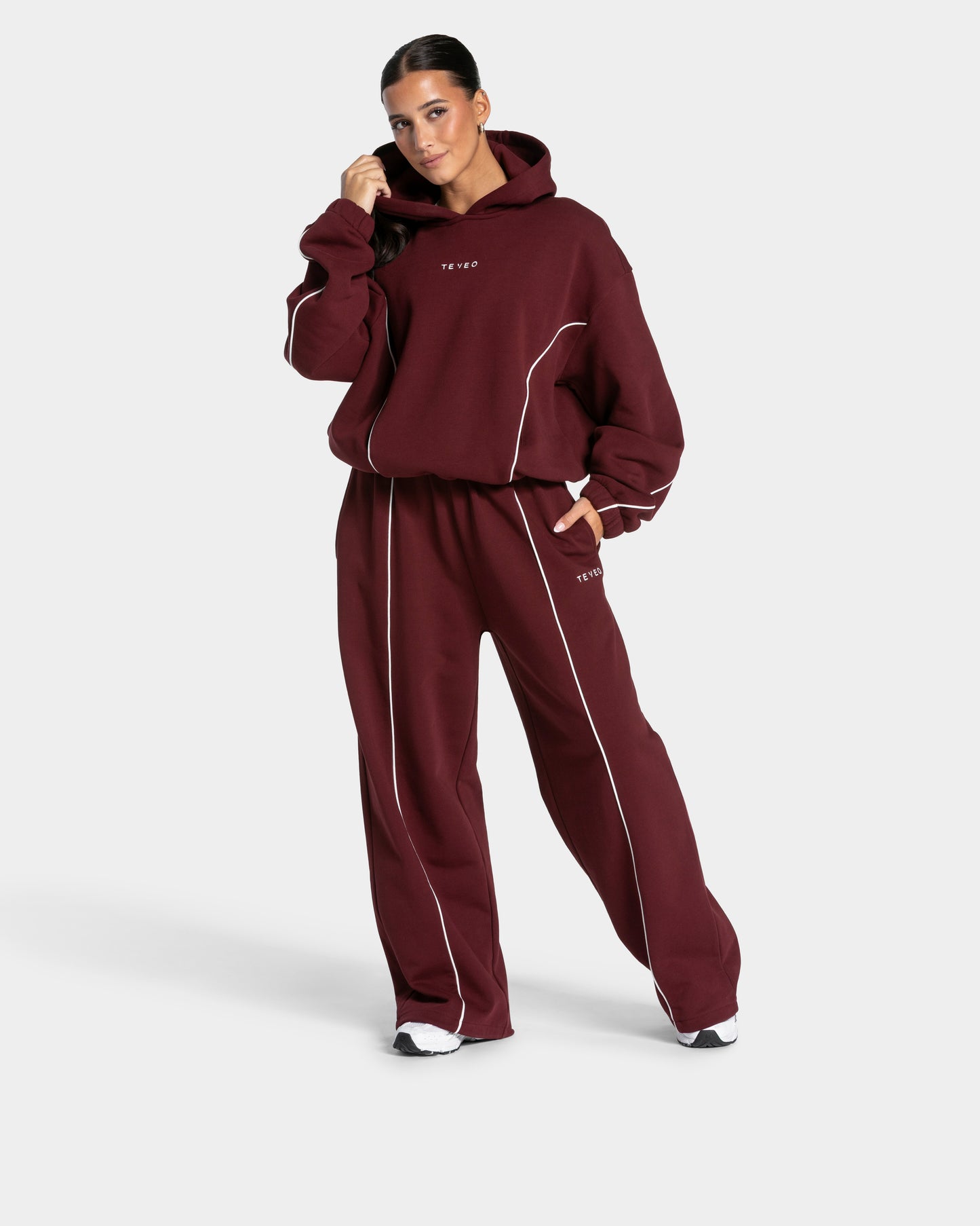 Contrastline Hooded Sweater ‘Burgundy’