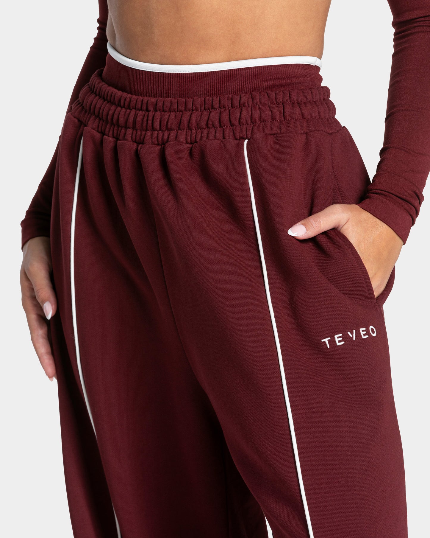 Contrastline Wide Leg Joggers ‘Burgundy’