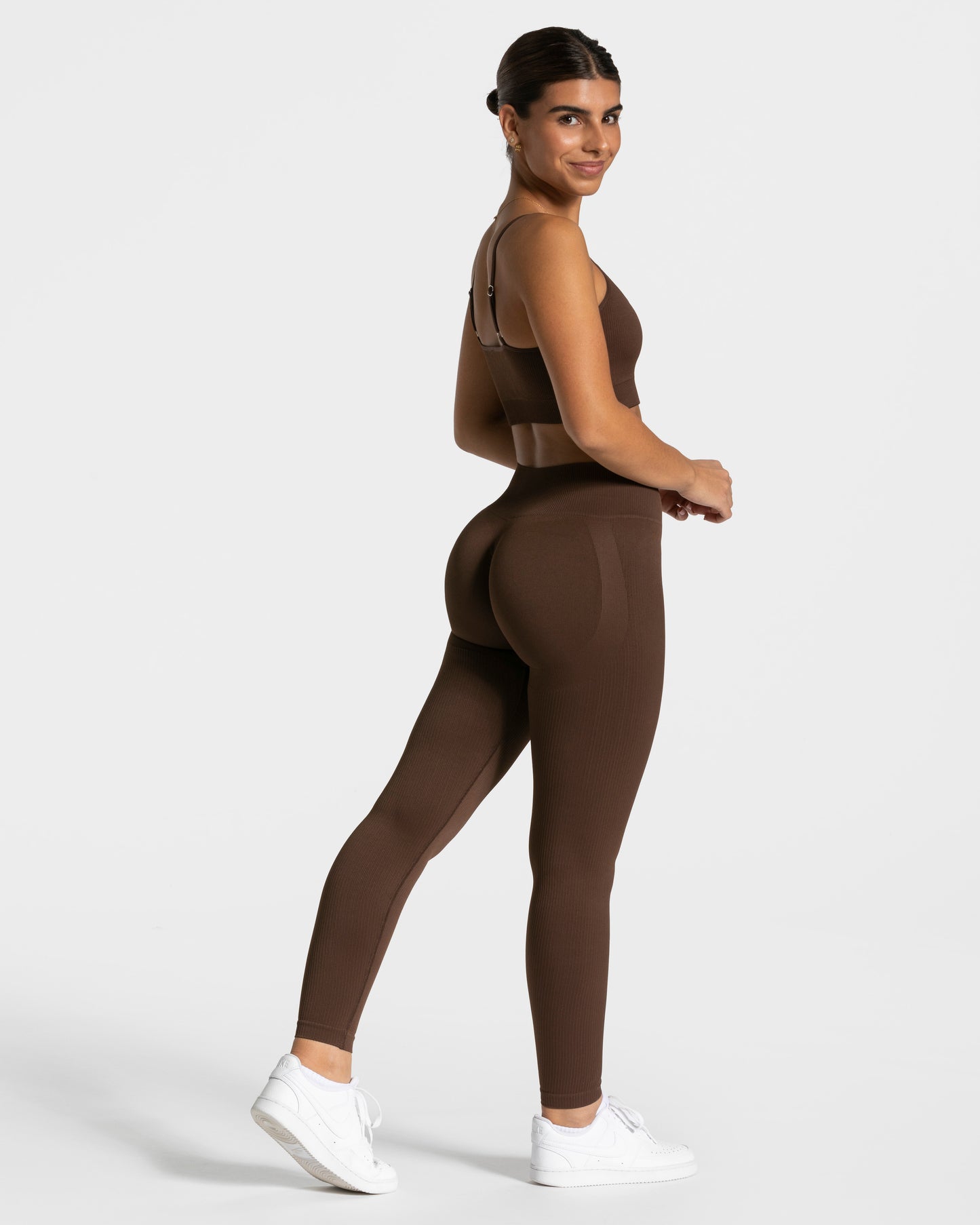 Elegant Scrunch Leggings ‘Dark Brown’