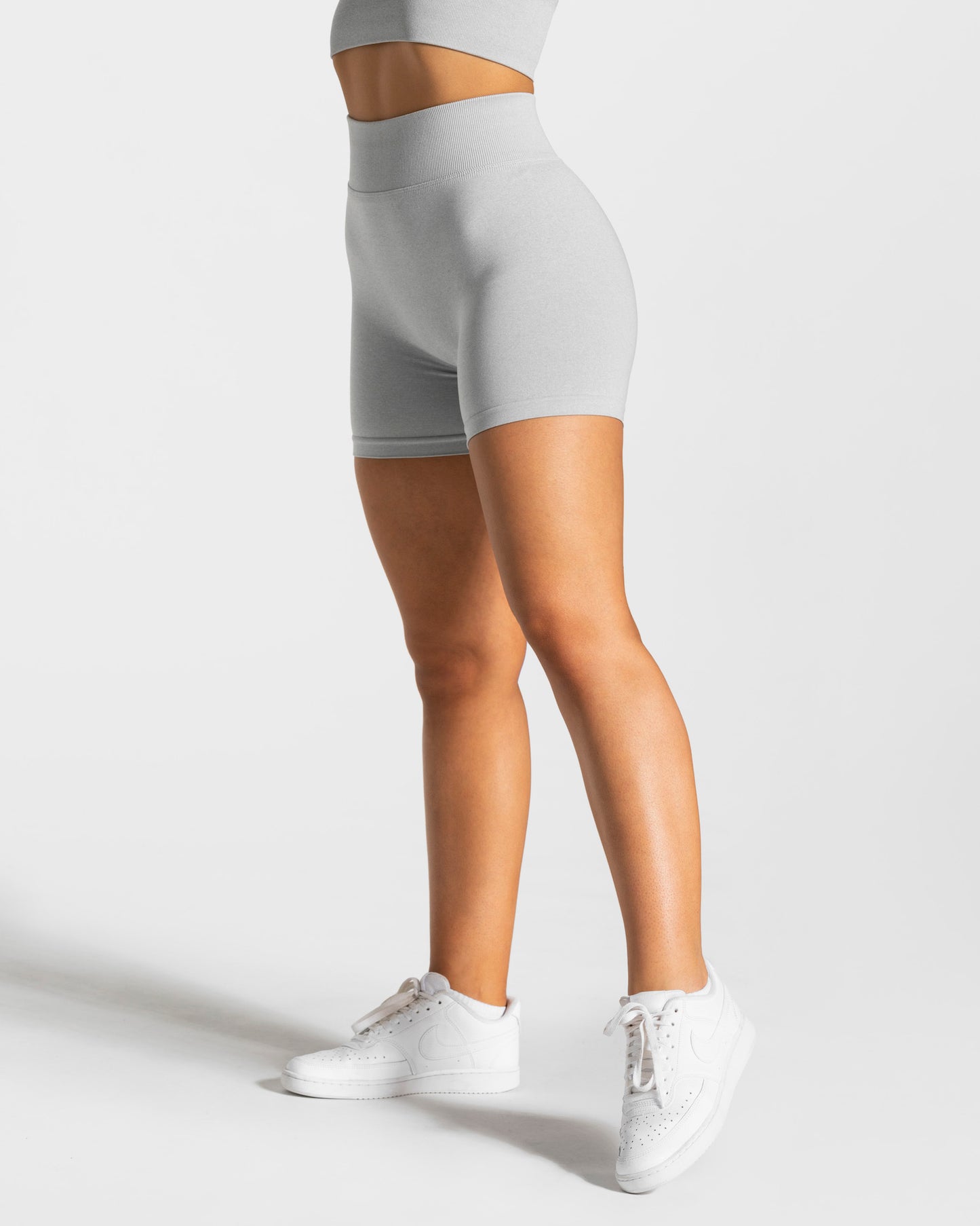 Statement Scrunch Shorts ‘Light Grey’