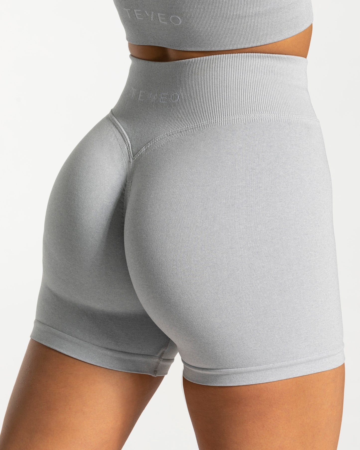 Statement Scrunch Shorts ‘Light Grey’