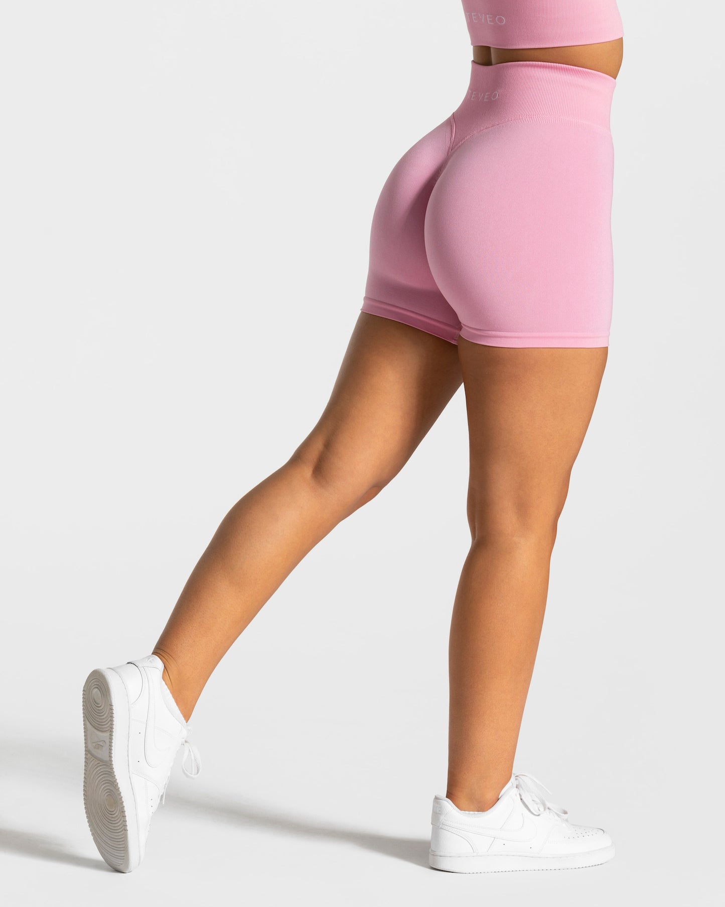 Statement Scrunch Shorts ‘Pink’
