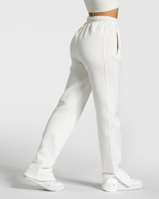 Sassy Slit Jogger "Off White" - TEVEO