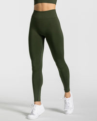 Timeless Scrunch Leggings