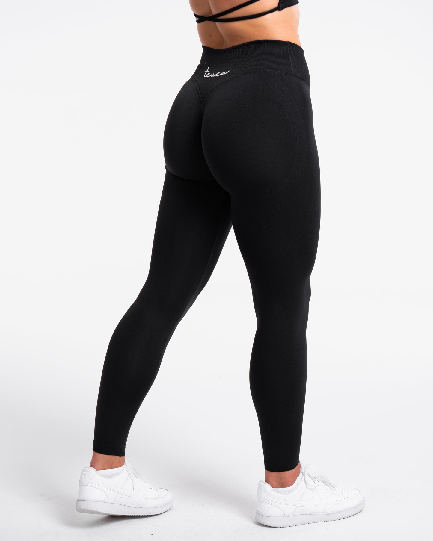 Leggings Fearless V-Shape Covert Scrunch “Nero”