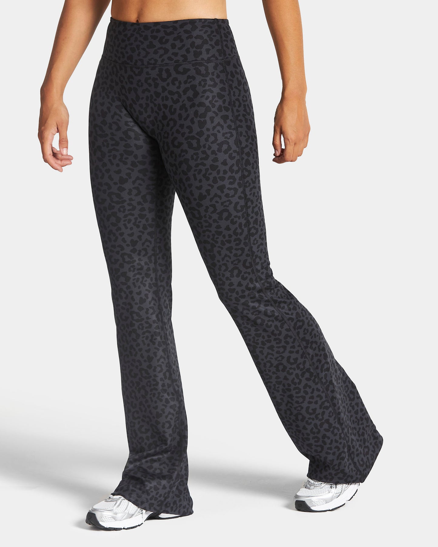 Allrounder Flared Leggings Regular "Leo Schwarz"