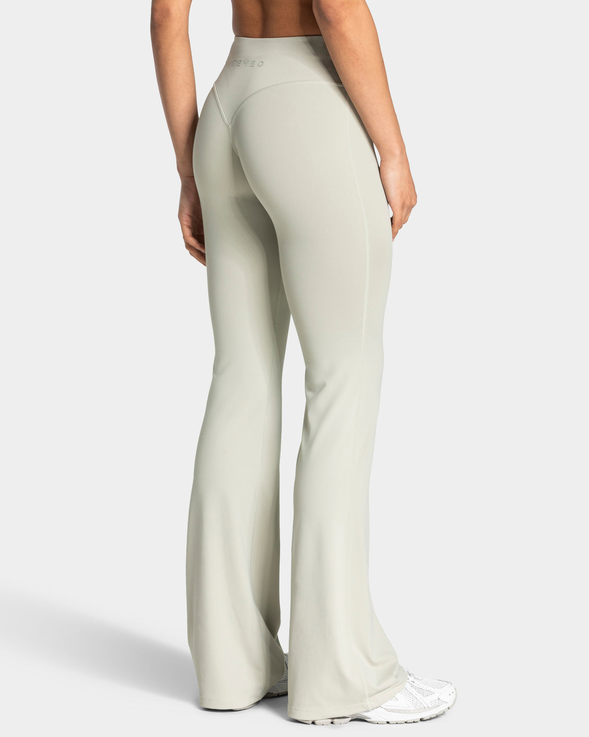 Allrounder Tall Flared Leggings ‘Pistachio’