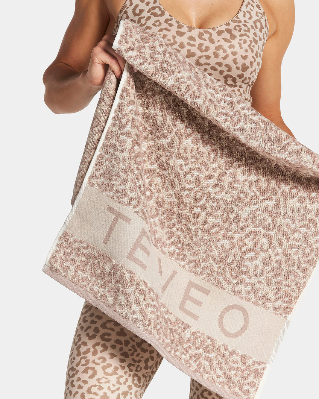 Gym Towel ‘Cream Leopard’