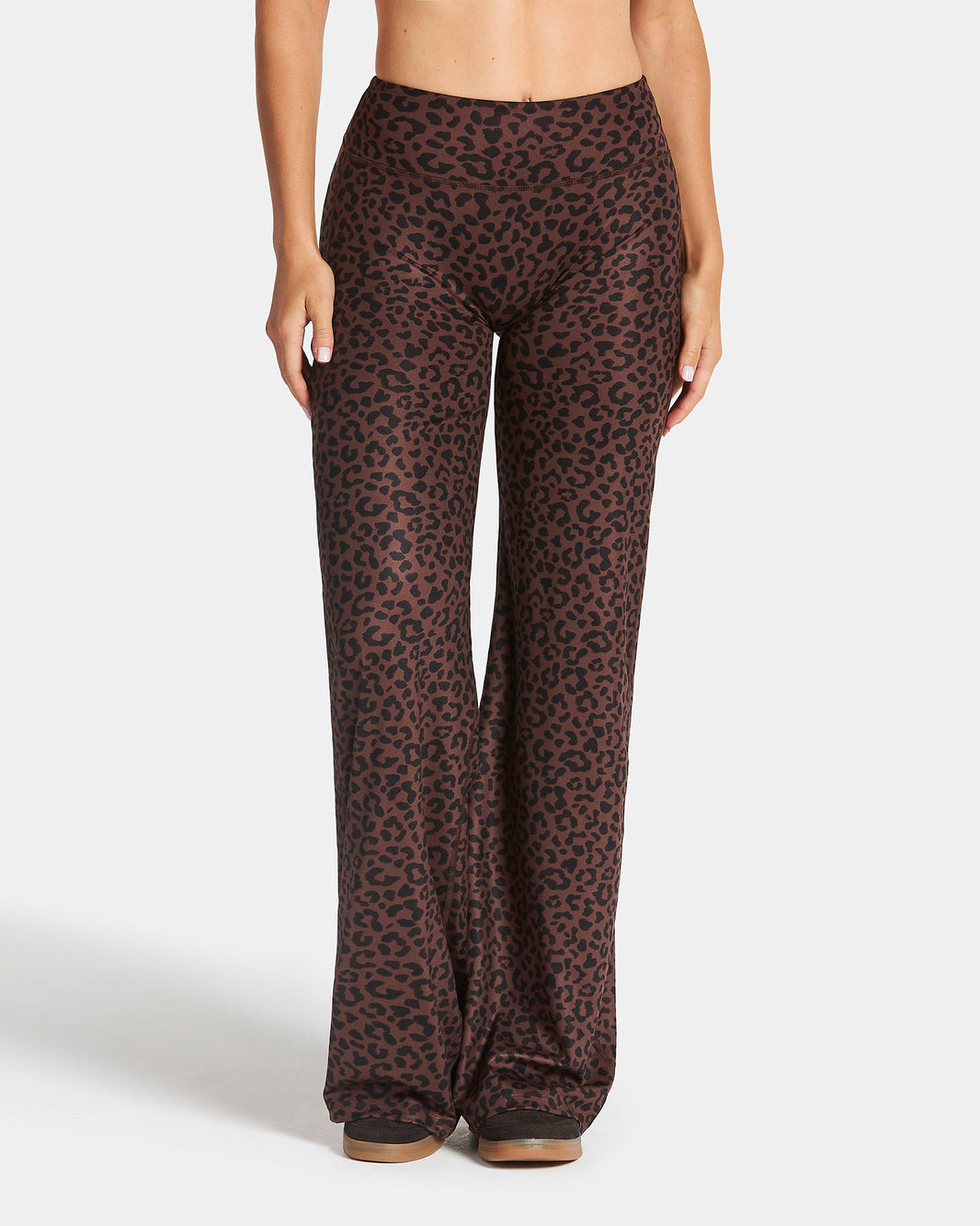 Pantalon à jambe droite et coupe longue Allrounder « Léopard Walnut »