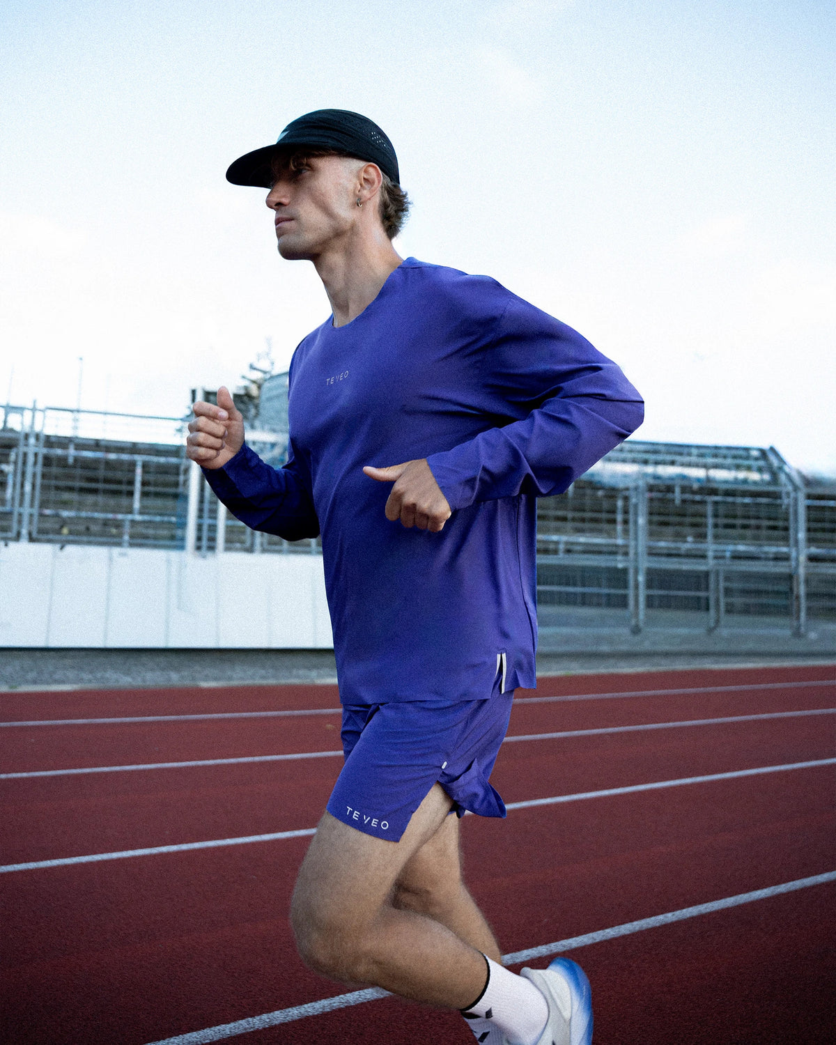 RUN RACE Split Shorts "Blau"