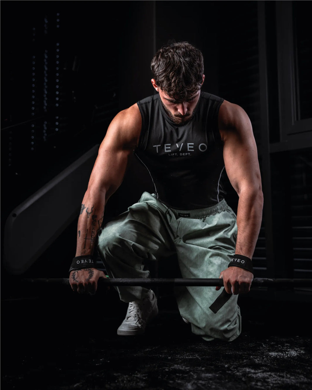 LIFT. DEPT. Fitted Tank "Schwarz"