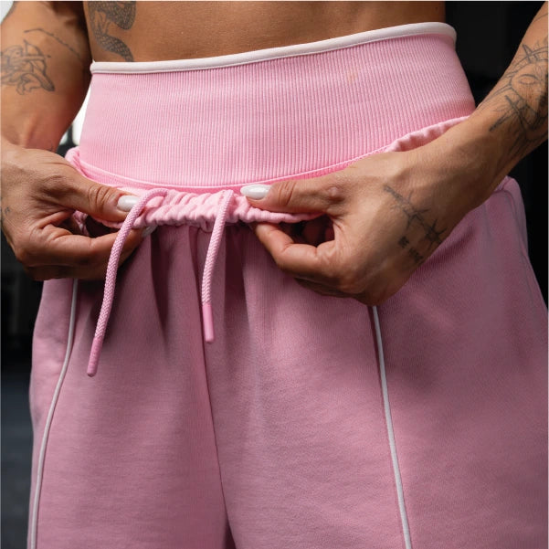 CON_W_Oversized-Jorts3_Bund