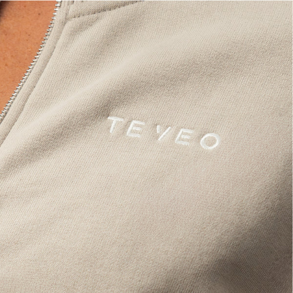 CON_W_Zip-Sweater3_Logo