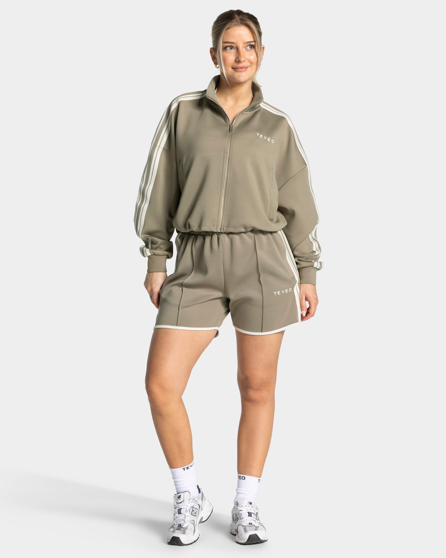 Club Cropped Zip Jacket ‘Khaki’