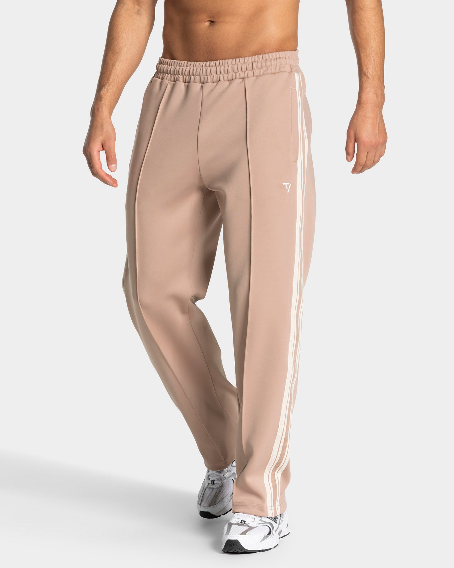 Joggery Club Straight Leg „Beżowy”