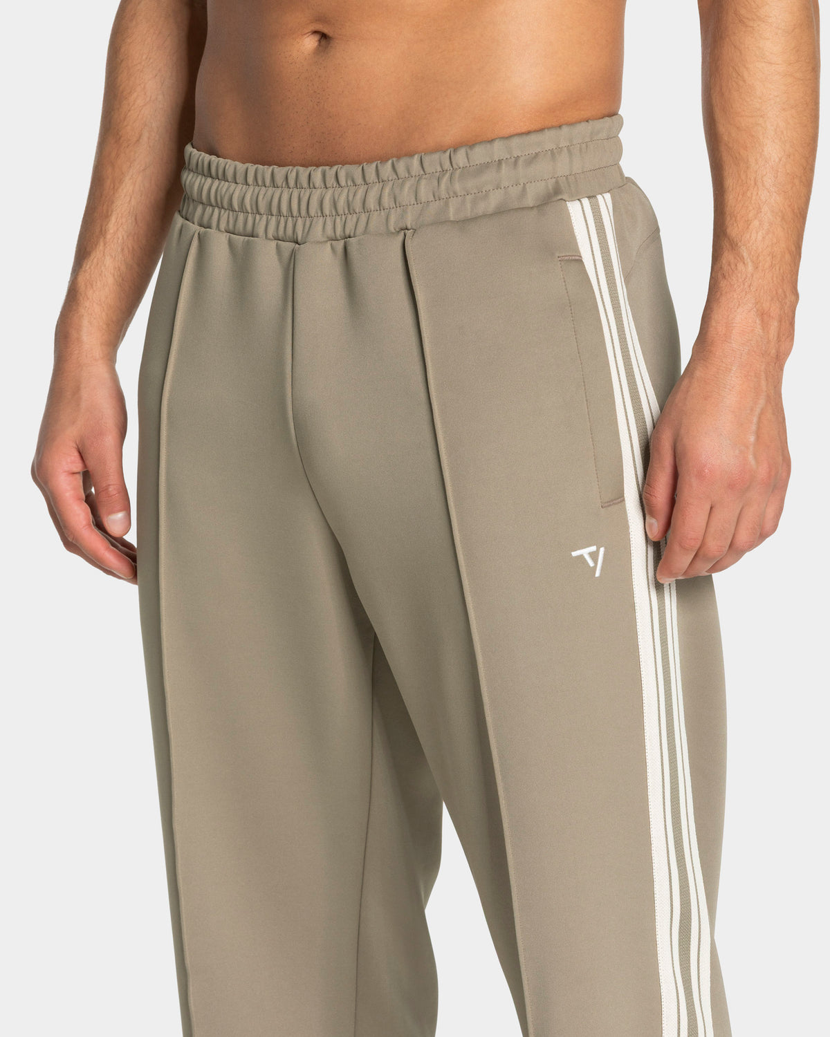 Club Straight Leg Joggers ‘Khaki’