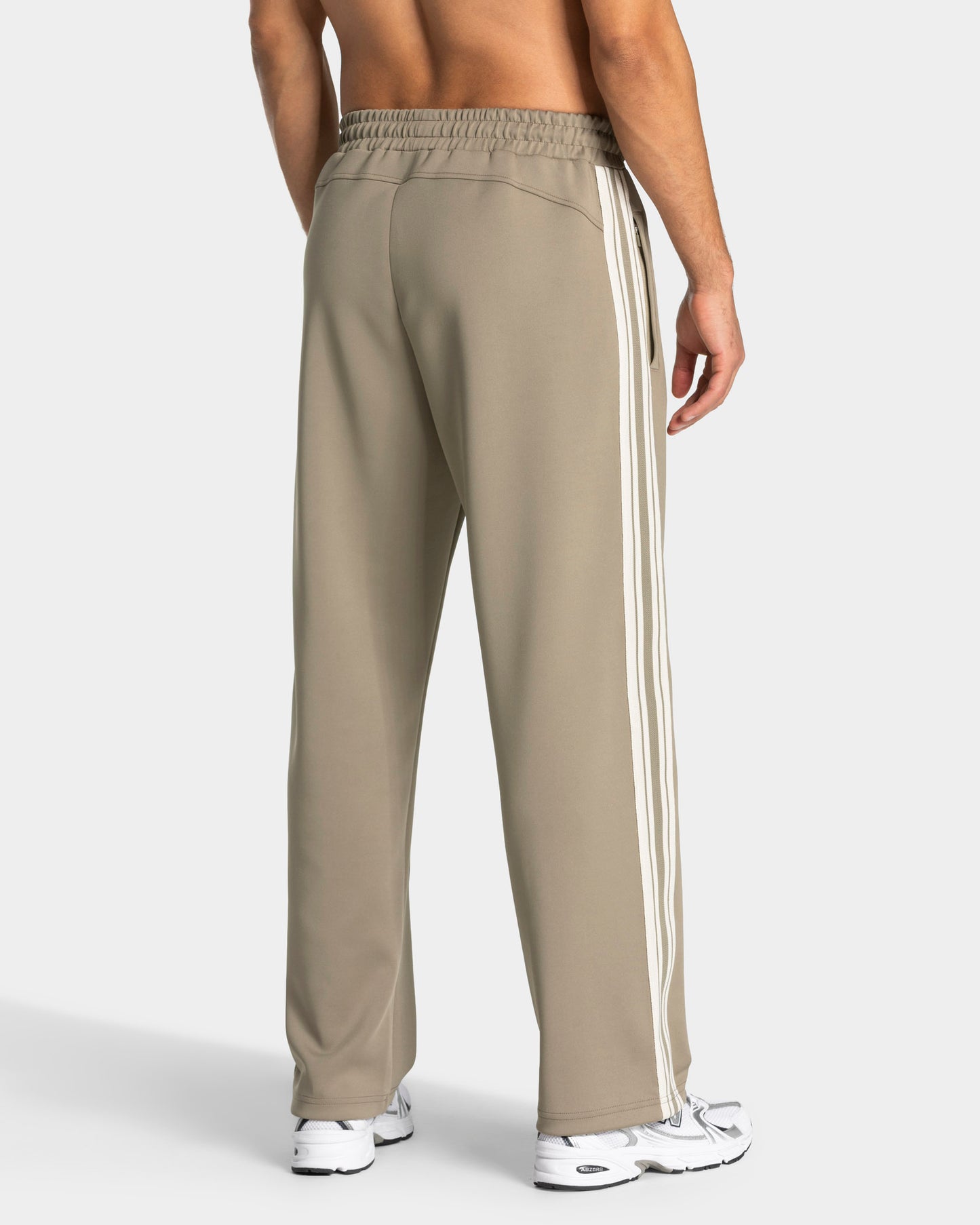 Club Straight Leg Jogger "Khaki"