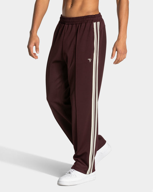 Club Straight Leg Joggers ‘Merlot’