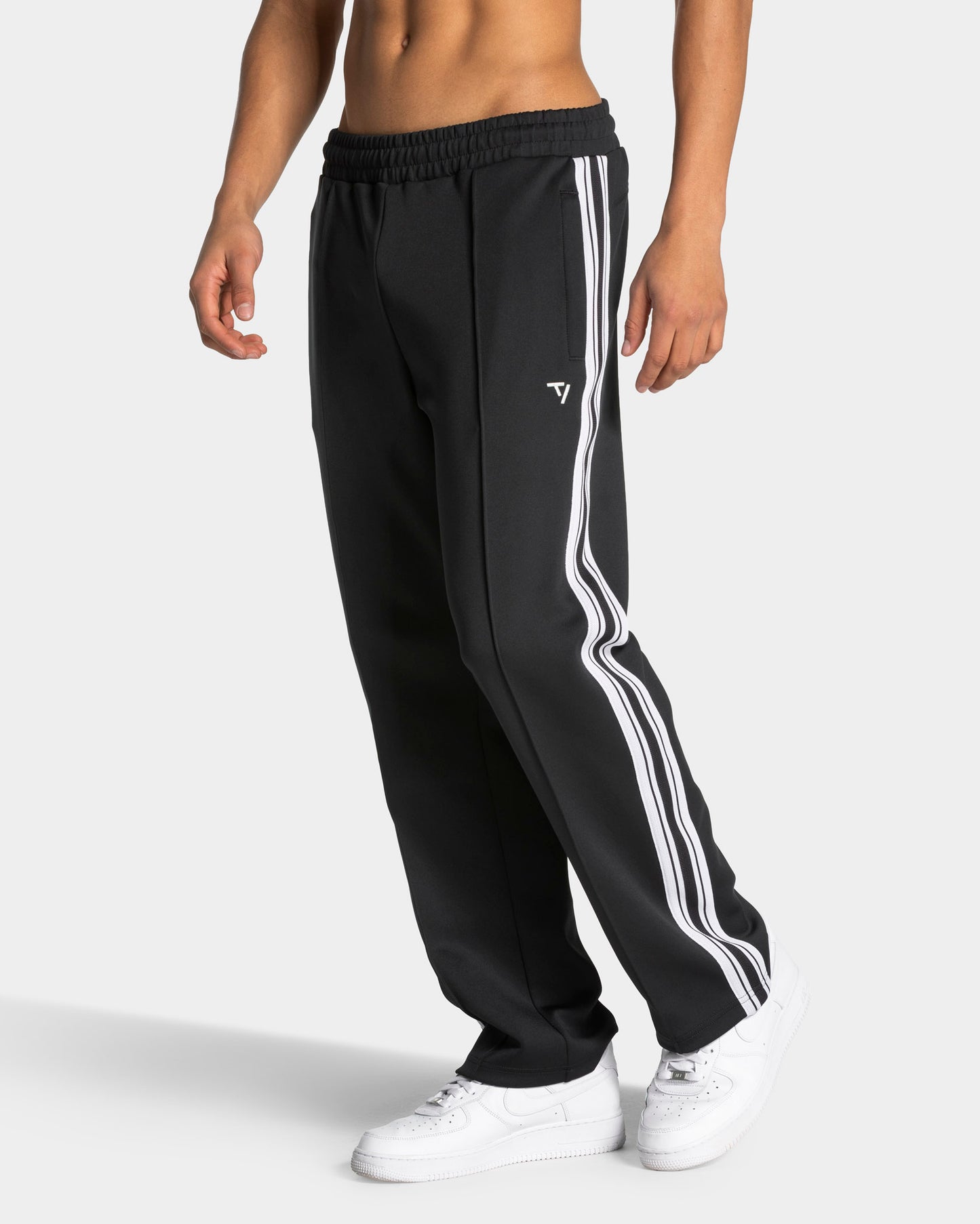 Club Straight Leg Joggers ‘Black’