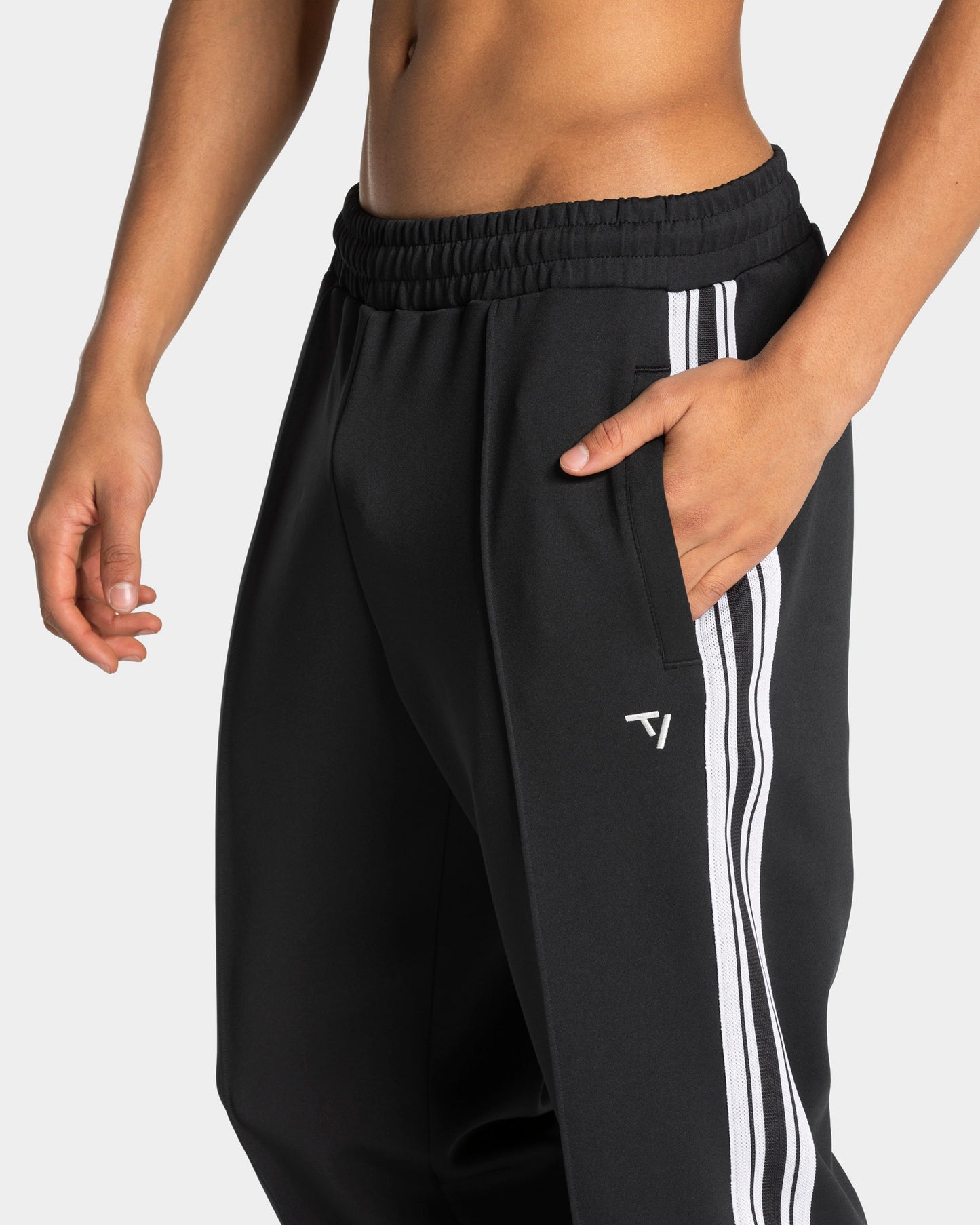 Club Straight Leg Joggers ‘Black’