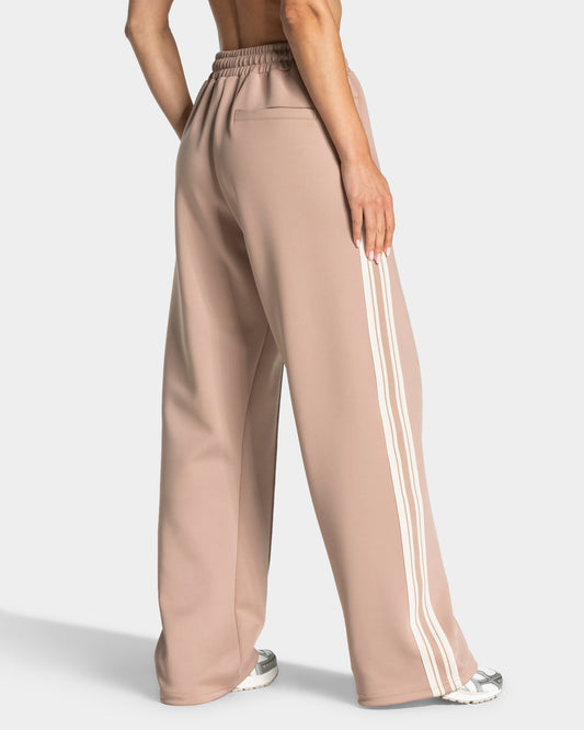 Club Straight Leg Jogger "Beige"