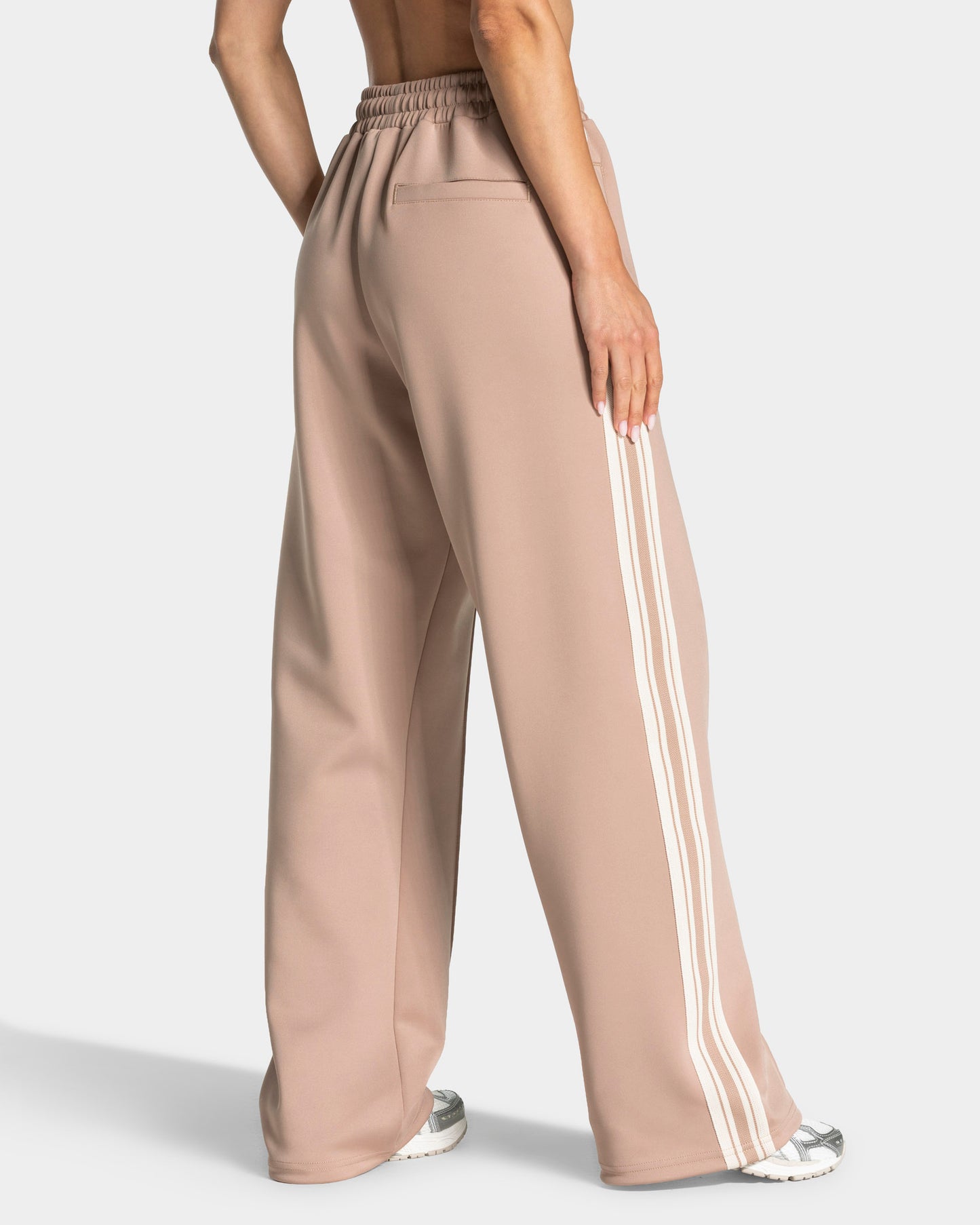 Club Straight Leg Joggers ‘Beige’