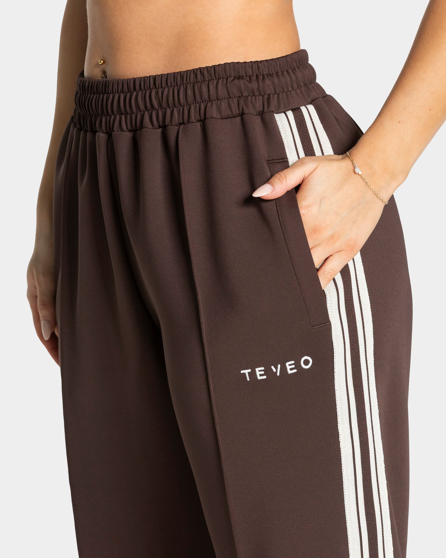 Club Straight Leg Joggers ‘Espresso’