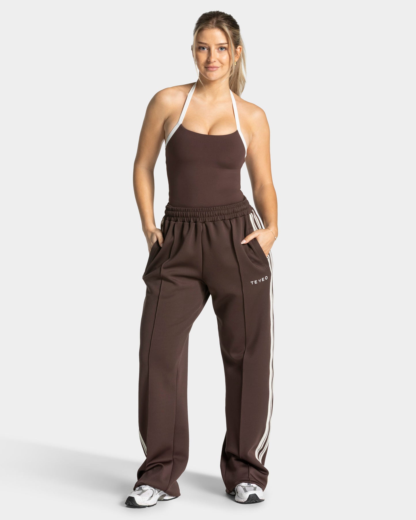 Club Straight Leg Joggers ‘Espresso’