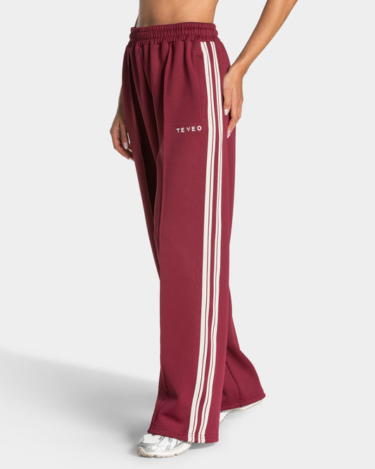 Club Straight Leg Joggers ‘Burgundy’