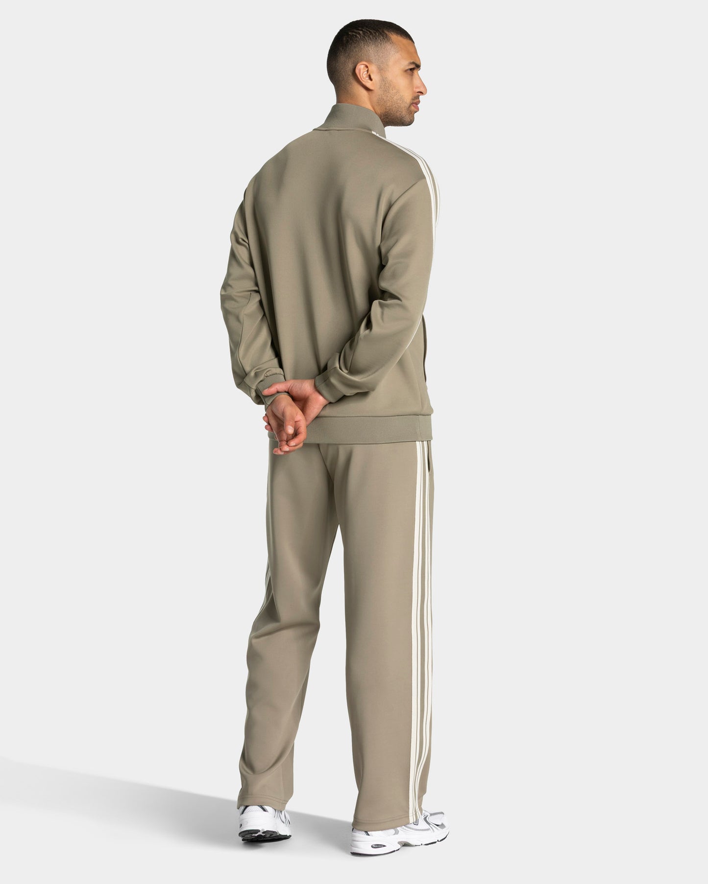 Club Straight Leg Jogger "Khaki"
