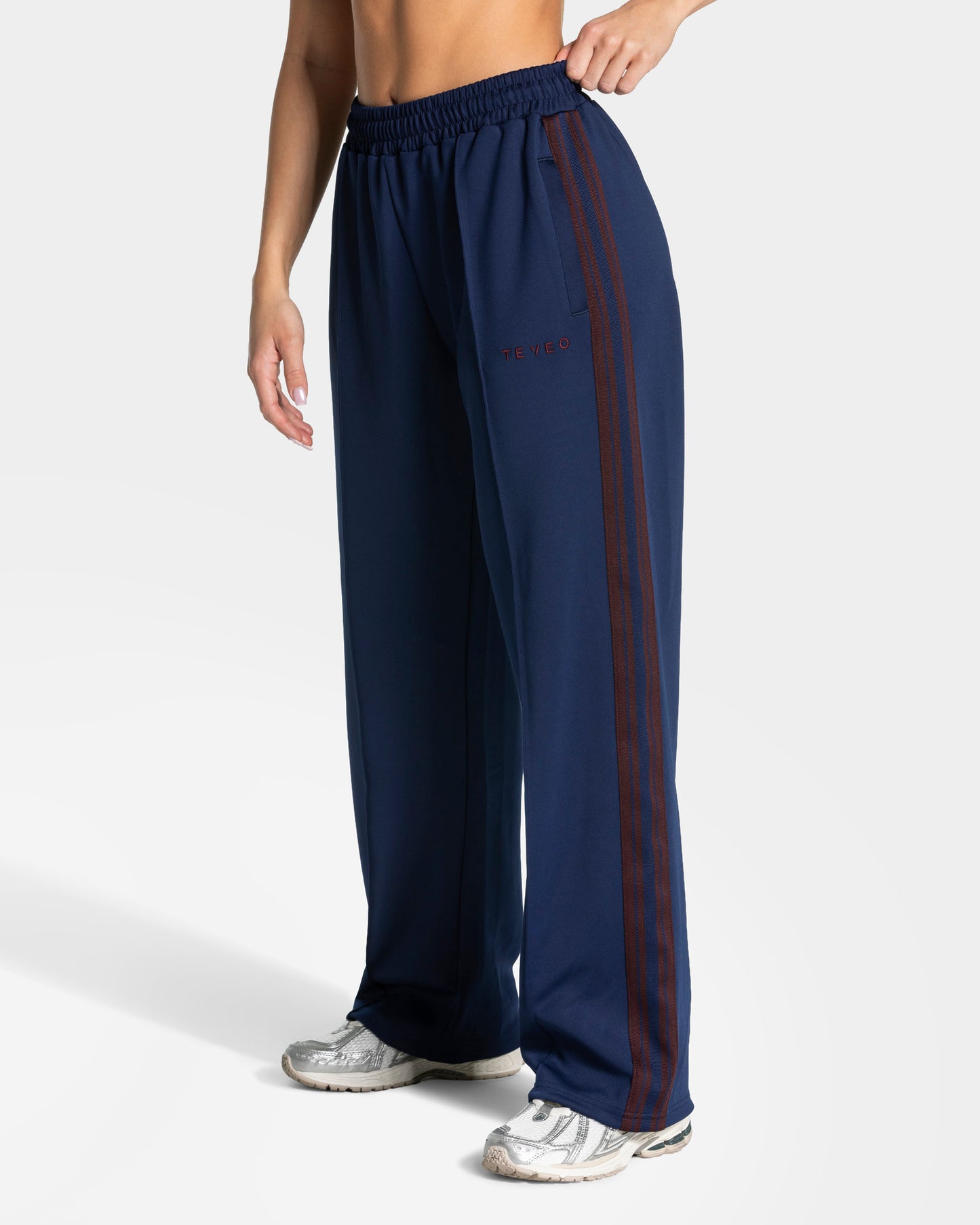 Club Straight Leg Joggers ‘Dark Blue’
