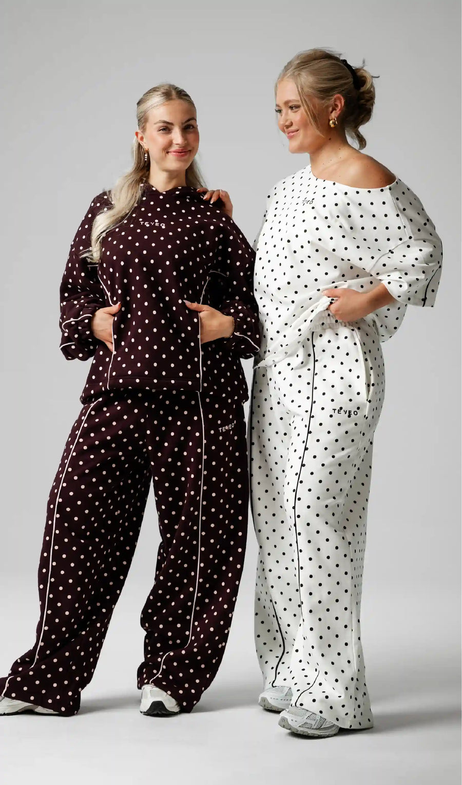 Contrastline Wide Leg Jogger