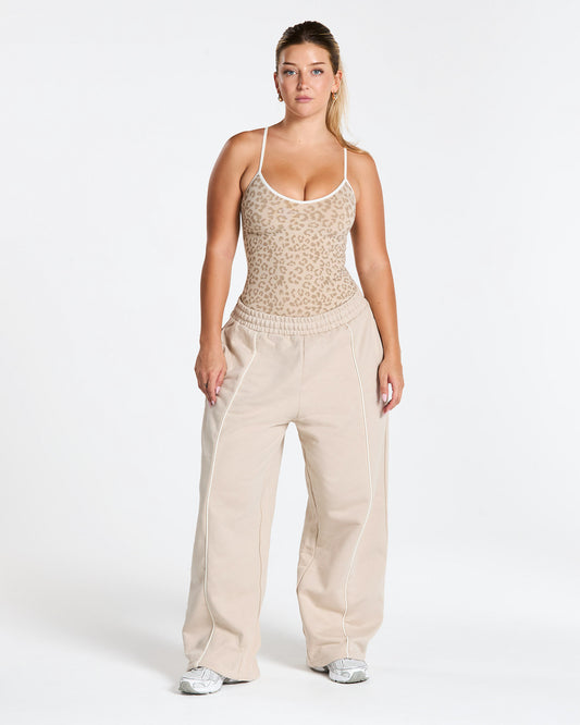 Contrastline Body "Leo Cream"