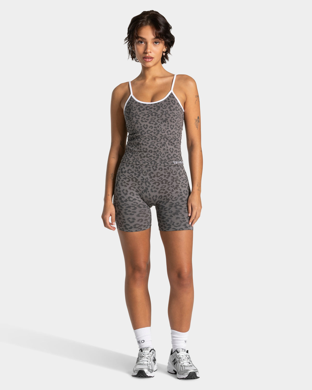 Contrastline Sculpt Scrunch Shorts ‘Graphite Leopard’