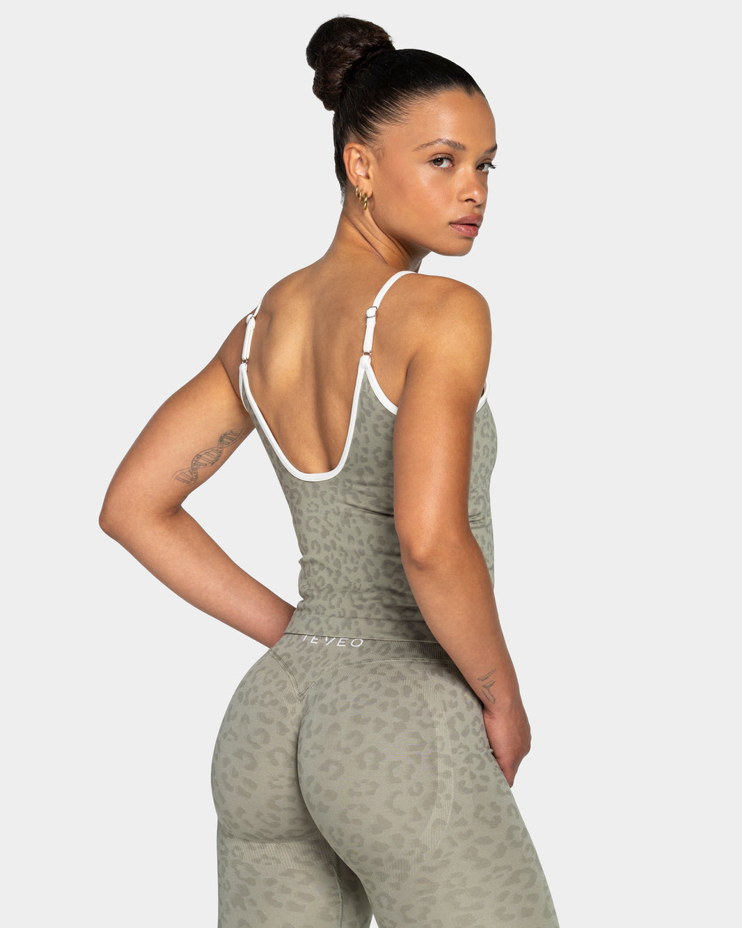 Top Cami Contrastline “Stampa leopardo Cachi"