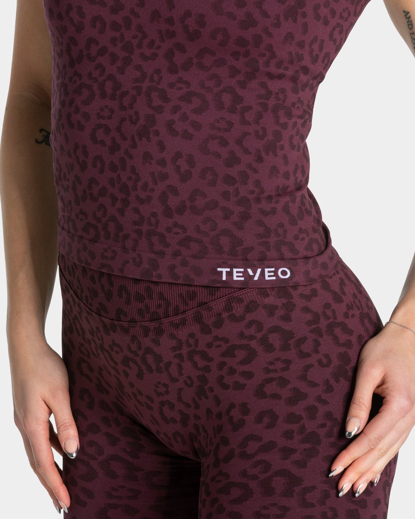 Top Cami Contrastline “Stampa leopardata Merlot"