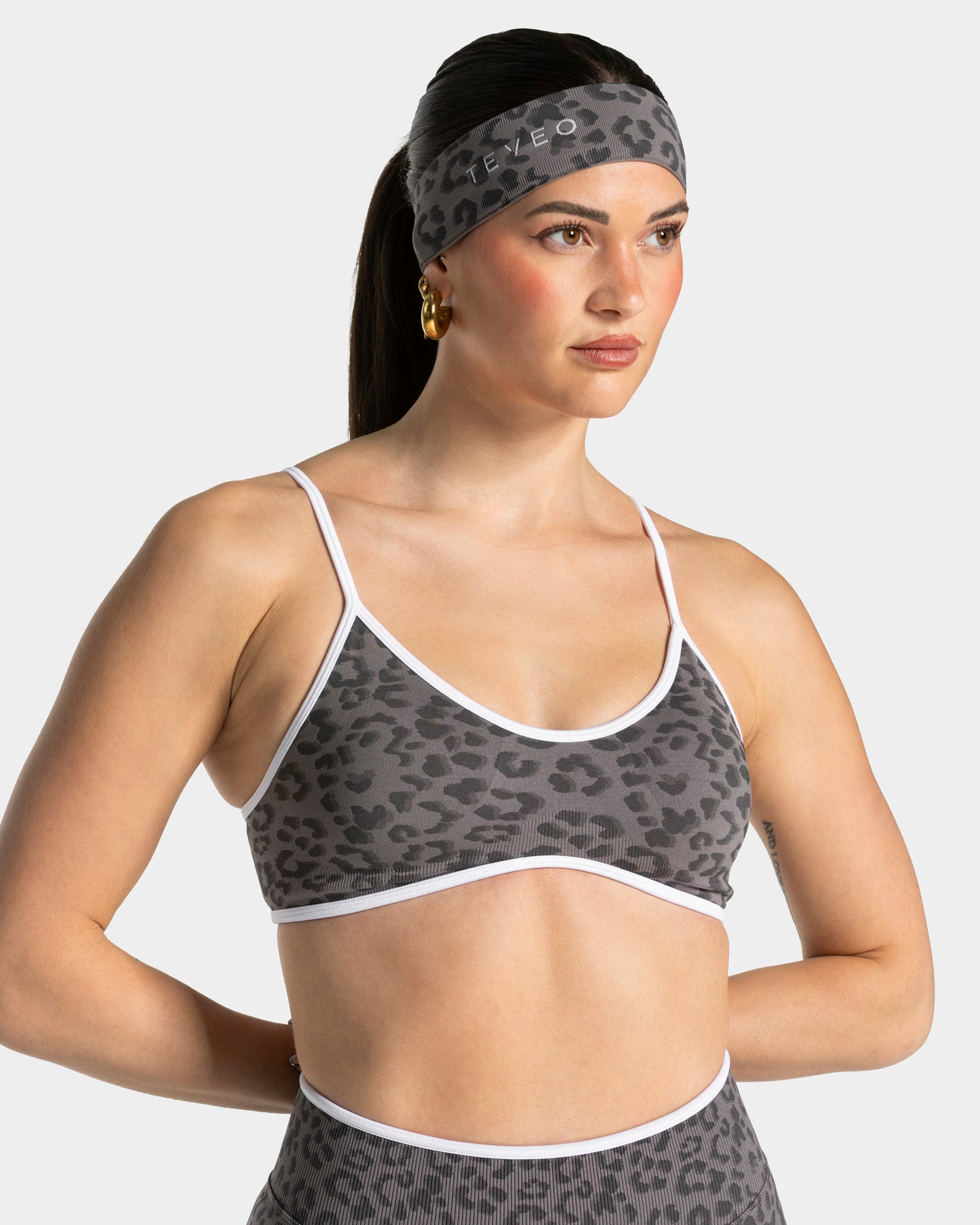 Fascia per capelli Contrastline “Stampa leopardata Grafite"