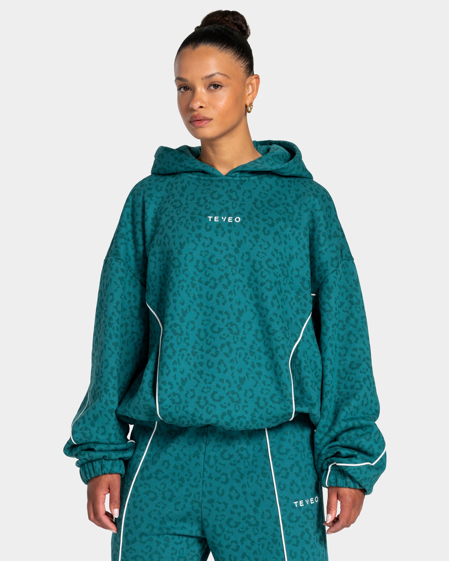 Hoodies & Zip-Up Jackets
